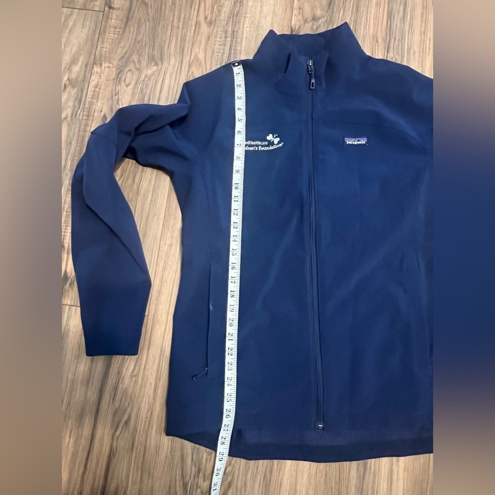 Patagonia Navy Full-Zip Softshell Jacket Women’s M UnitedHealthcare Children’s - Picture 13 of 15